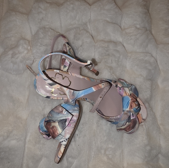 BRAND NEW NEVER WORN TED BAKER NESTAR ANKLE STRAP SANDALS IN SIZE 7. - Picture 2 of 5